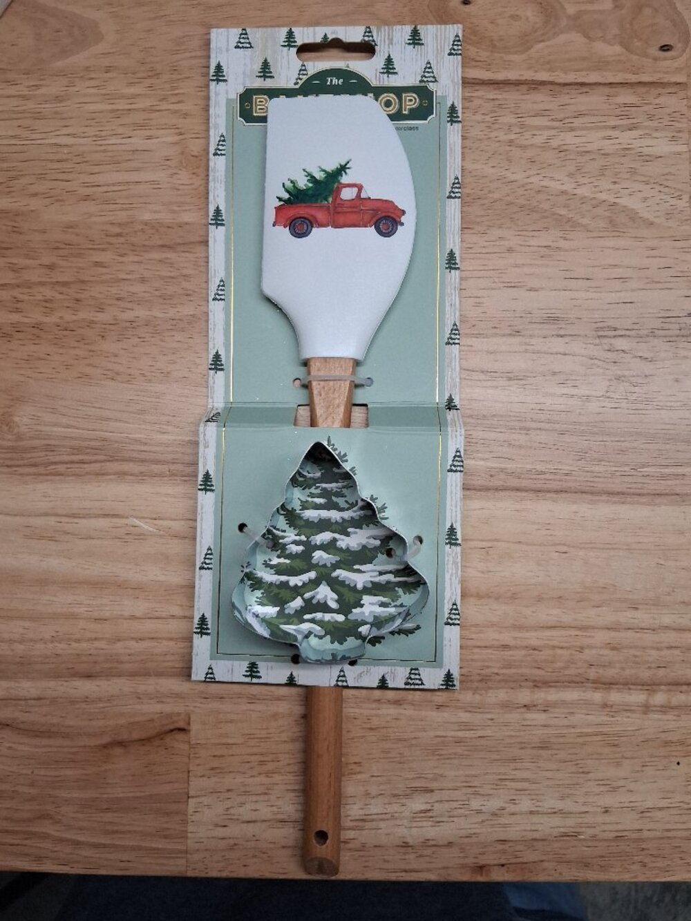 Holiday Spatula and Cookie Cutter Set, NWT